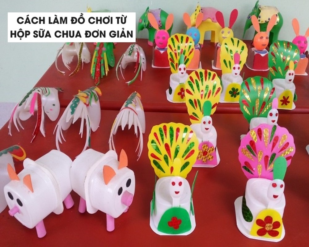 Làm đồ chơi từ hộp sữa chua